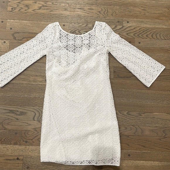 Lilly Pulitzer Dresses & Skirts - Lilly Pulitzer White Eyelet Dress - sz M